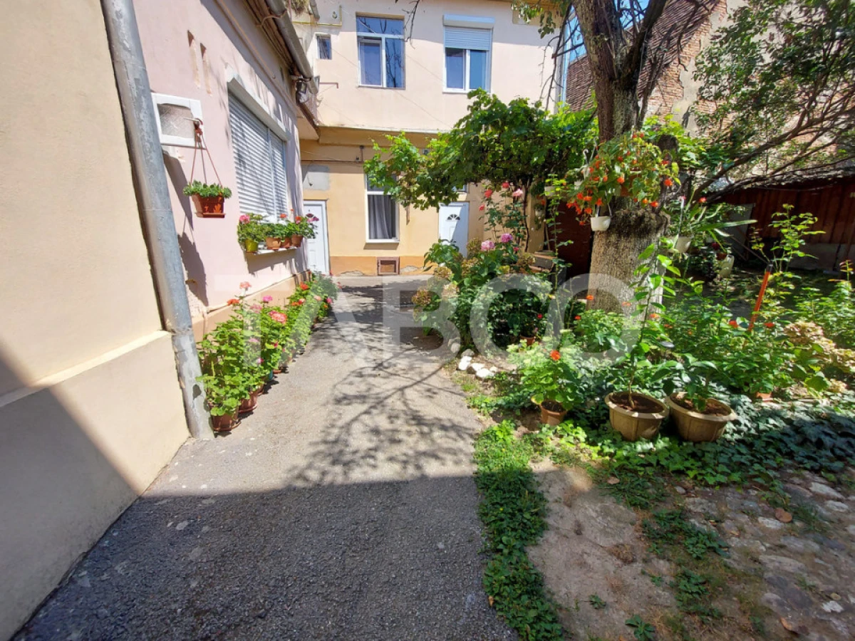 Apartament de vanzare 2 camere 68 mpu pivnita in Centrul Istoric Sibiu - 2