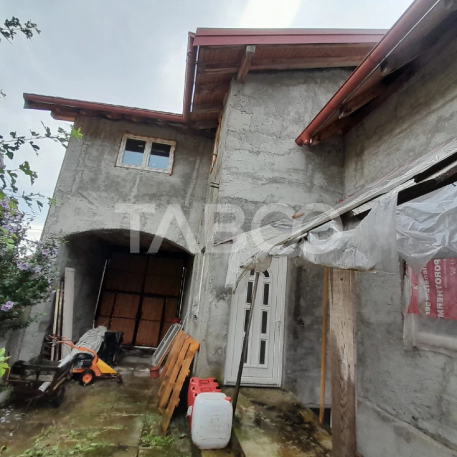 Casa de vanzare individuala cu 500 mp teren liber Gusterita Sibiu - 1