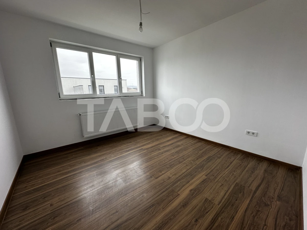 Apartament de vanzare 3 camere 2 bai 1 balcon 1 logie loc de parcare - 1