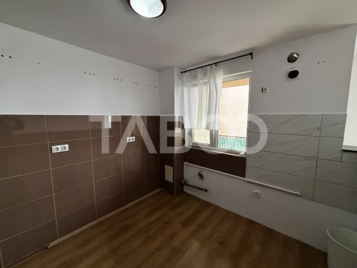 Apartament de vanzare 3 camere 82 mp + doua balcoane Zona Rahovei - 7
