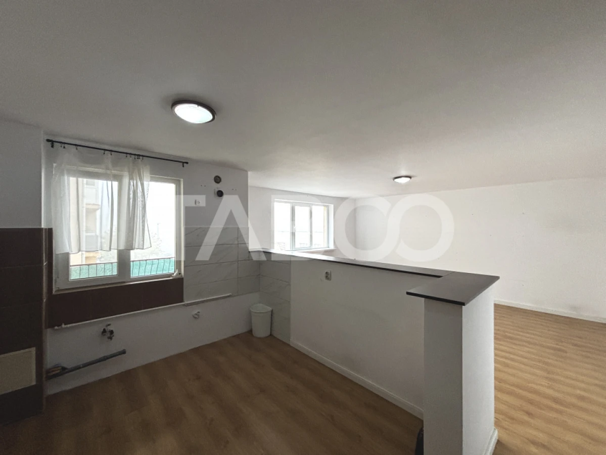Apartament de vanzare 3 camere 82 mp + doua balcoane Zona Rahovei - 5