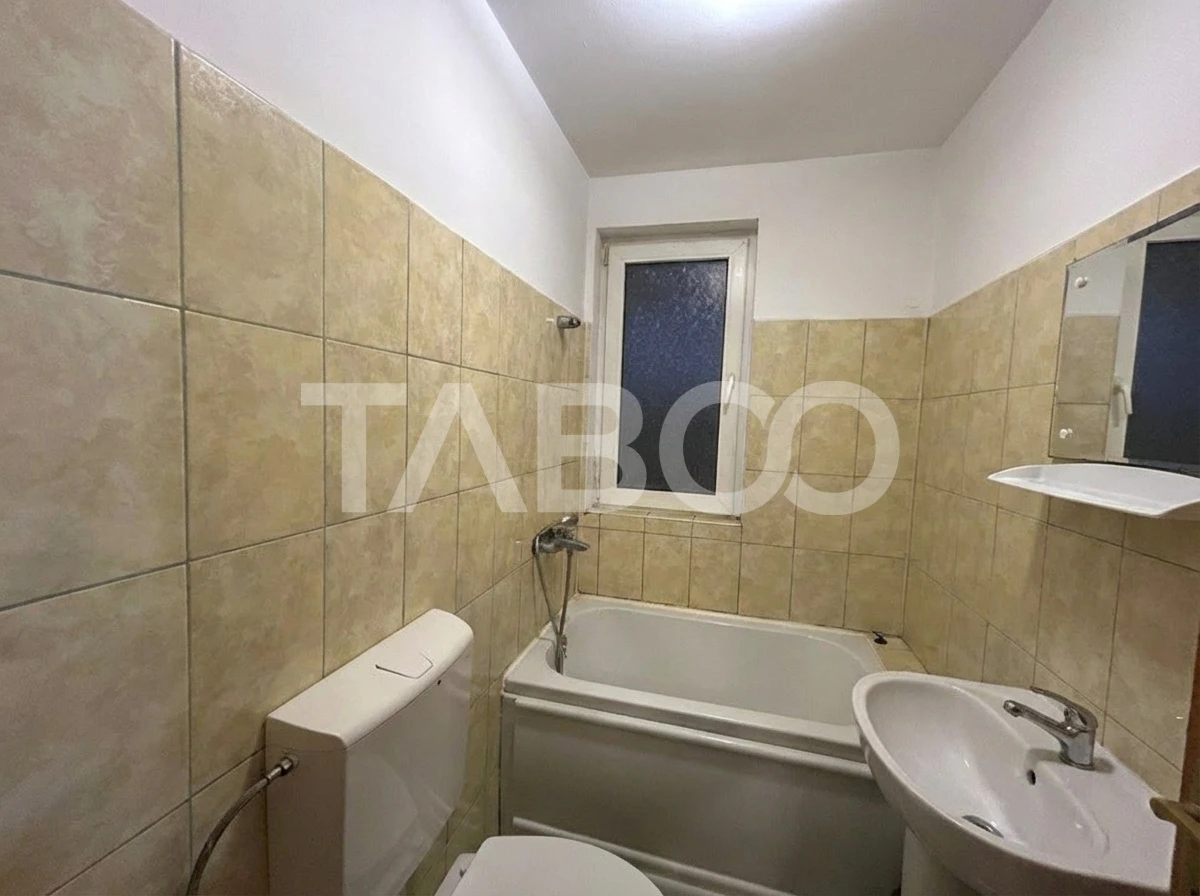 Apartament 4 camere decomandat in zona Rahovei Sibiu - 5