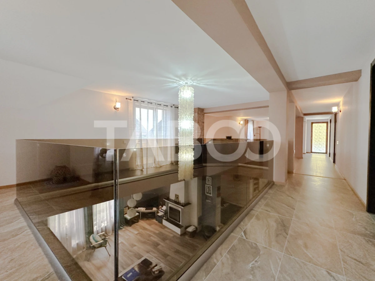 Casa individuala de vanzare stil mediteranian curte 704 mp Borhanci - 10