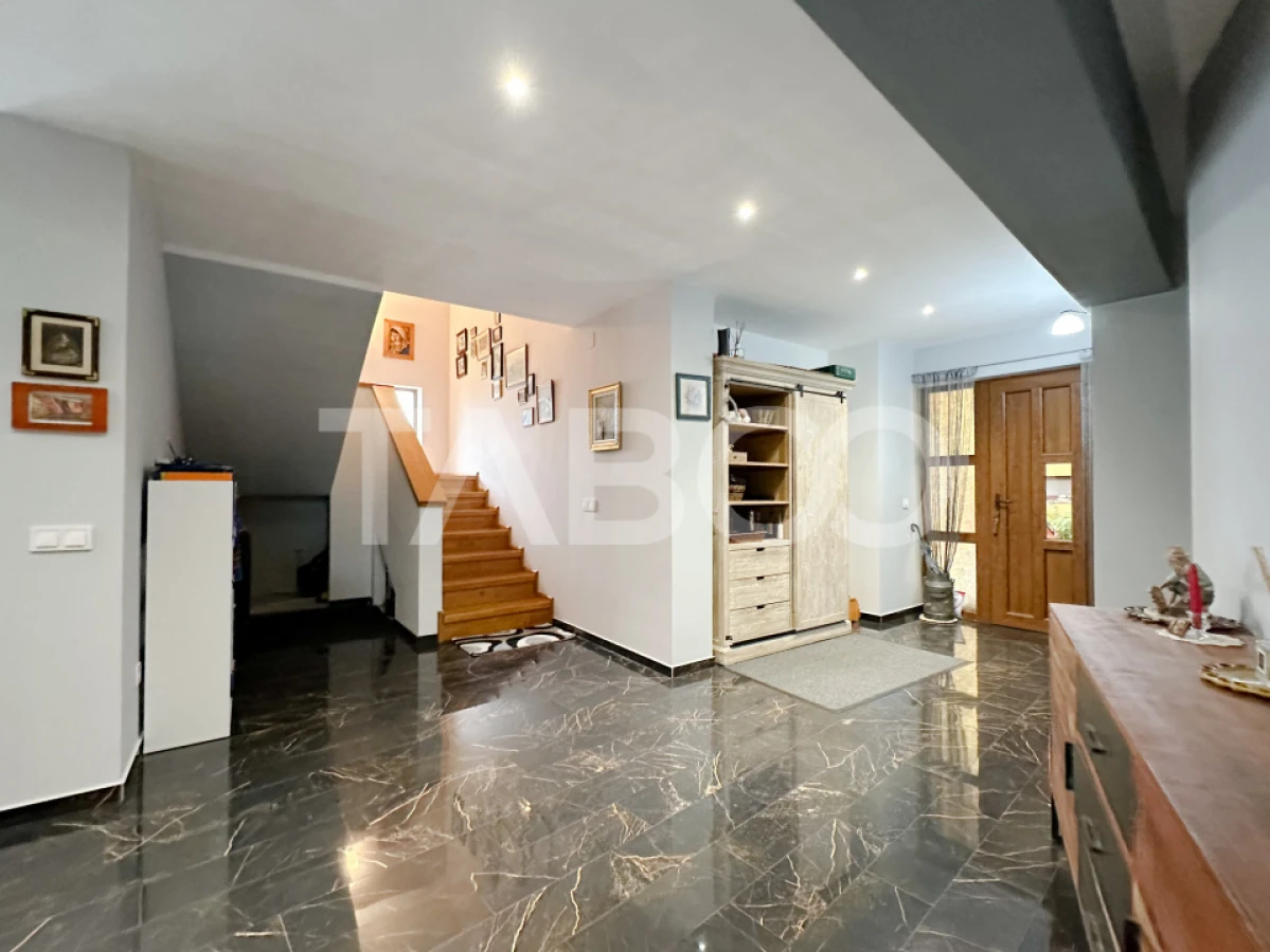 Casa individuala de vanzare stil mediteranian curte 704 mp Borhanci - 9