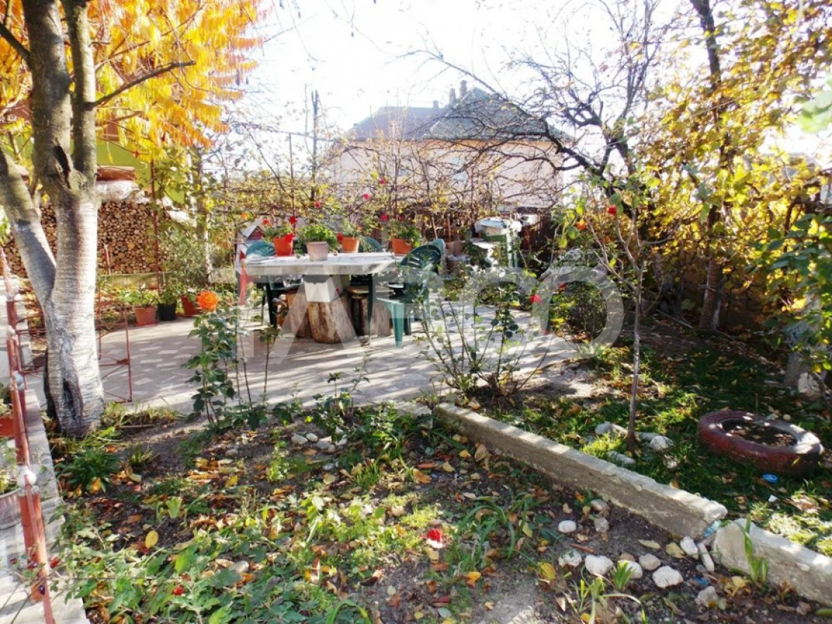 Casa individuala de vanzare 370mpu 6 camere si 760mp teren Gusterita - 8