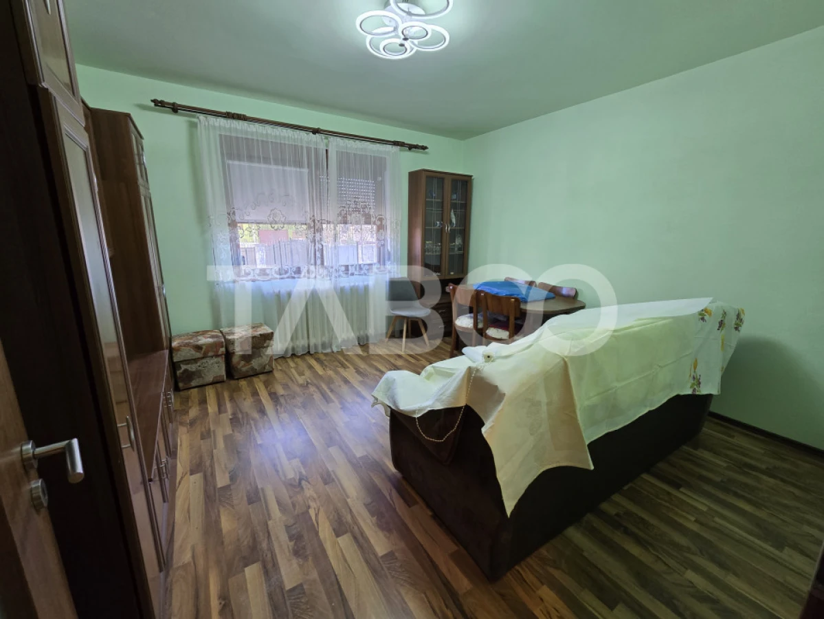 Casa individuala de vanzare 4 camere 120mp si curte 1310 mp Gusterita - 10