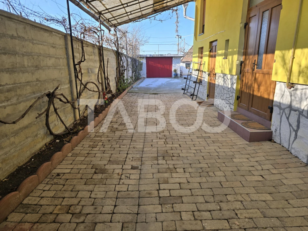 Casa individuala de vanzare 4 camere 120mp si curte 1310 mp Gusterita - 3