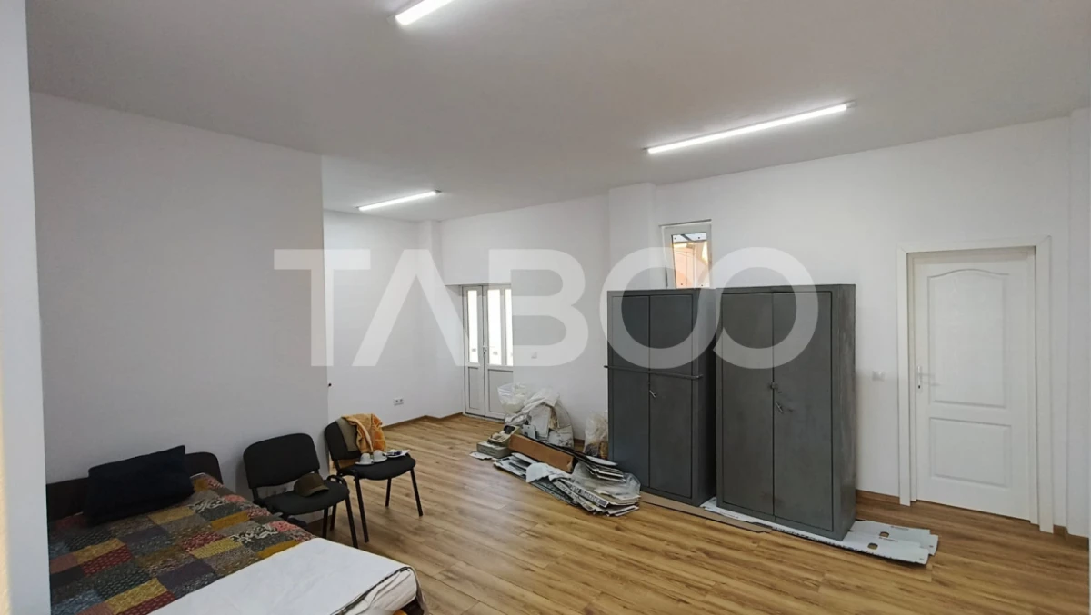 Spatiu comercial de inchiriat in Sebes zona centrala - 3