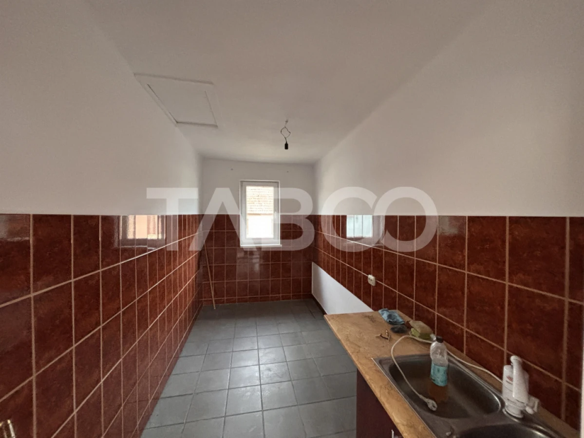 Casa individuala cu 3 camere de vanzare 1020 mp teren in Hamba - 10