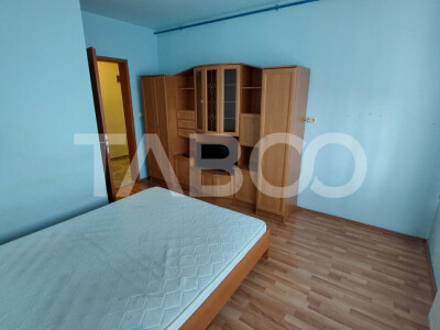 Apartament de inchiriat 2 camere etaj 2 cu parcare proprie C.Dumbravii