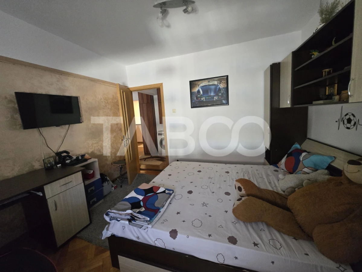 Apartament 3 camere decomandat 68mp si balcon zona Siretului Sibiu - 9