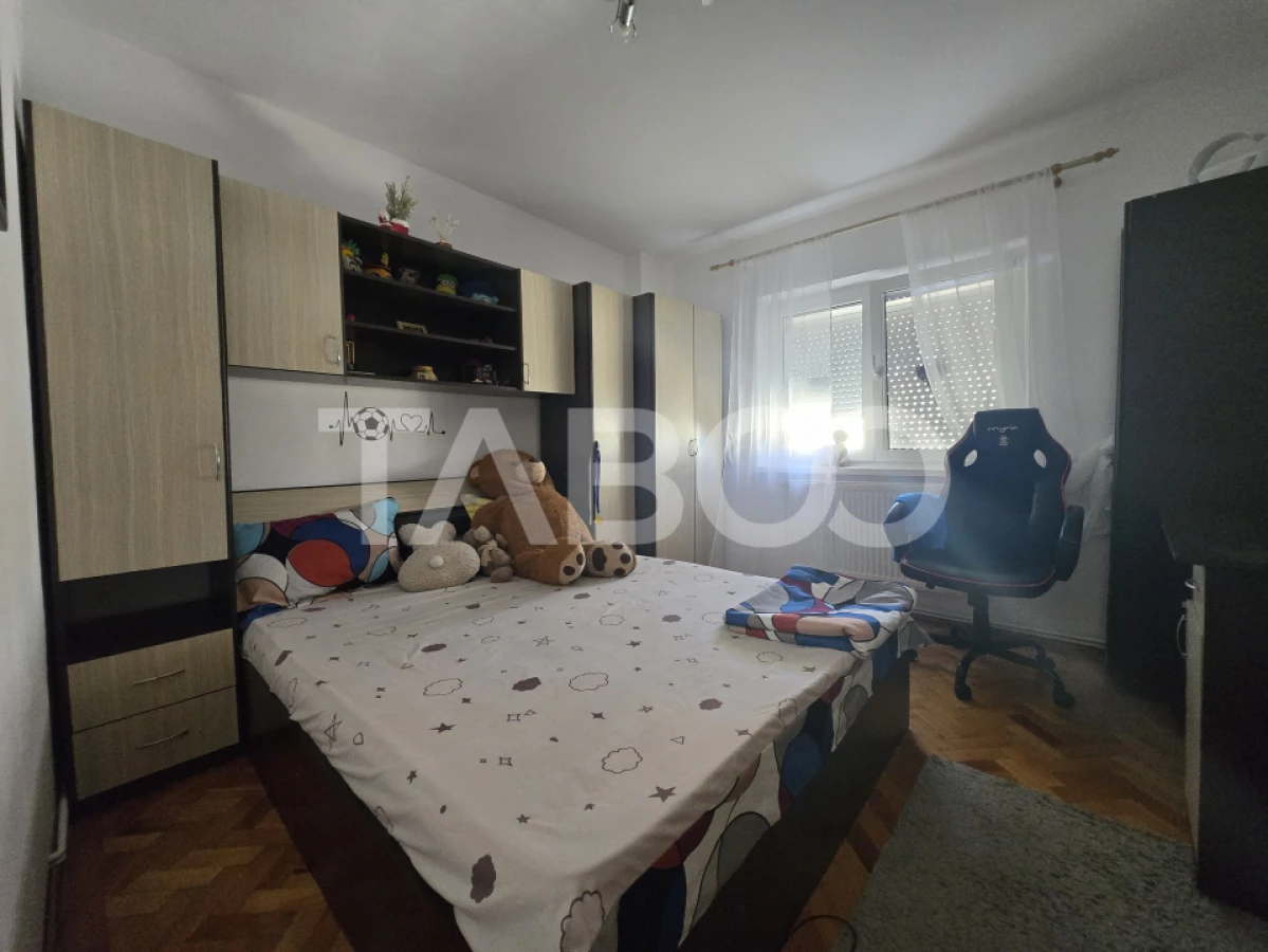 Apartament 3 camere decomandat 68mp si balcon zona Siretului Sibiu - 1