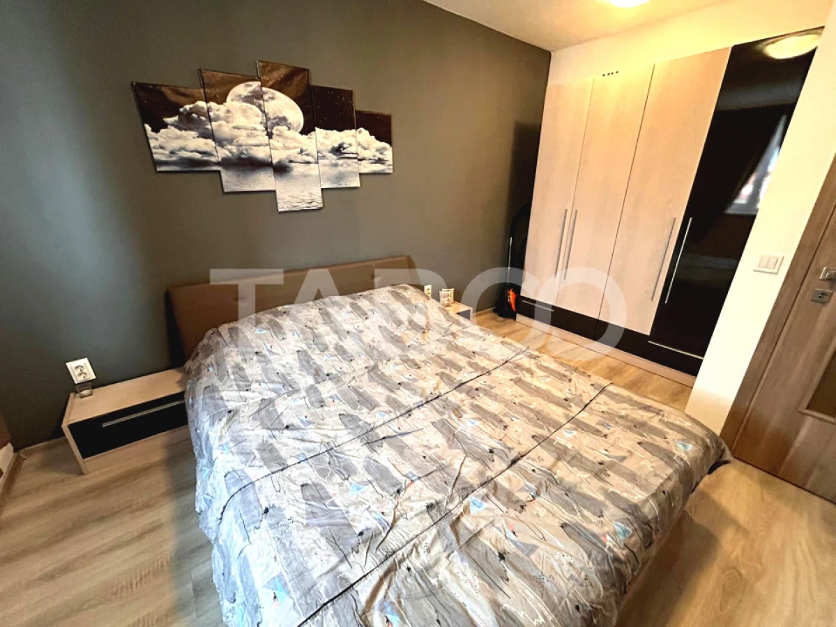 Apartament de vanzare 2 camere decomandate balcon si parcare Selimbar - 1