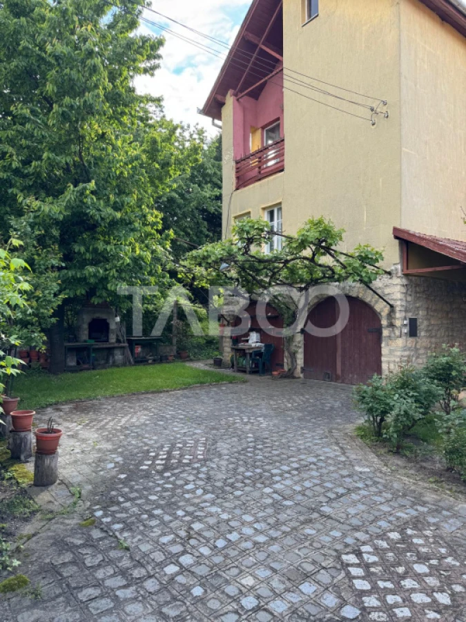 De vanzare casa individuala cu garaj cartierul in Andrei Muresanu - 1