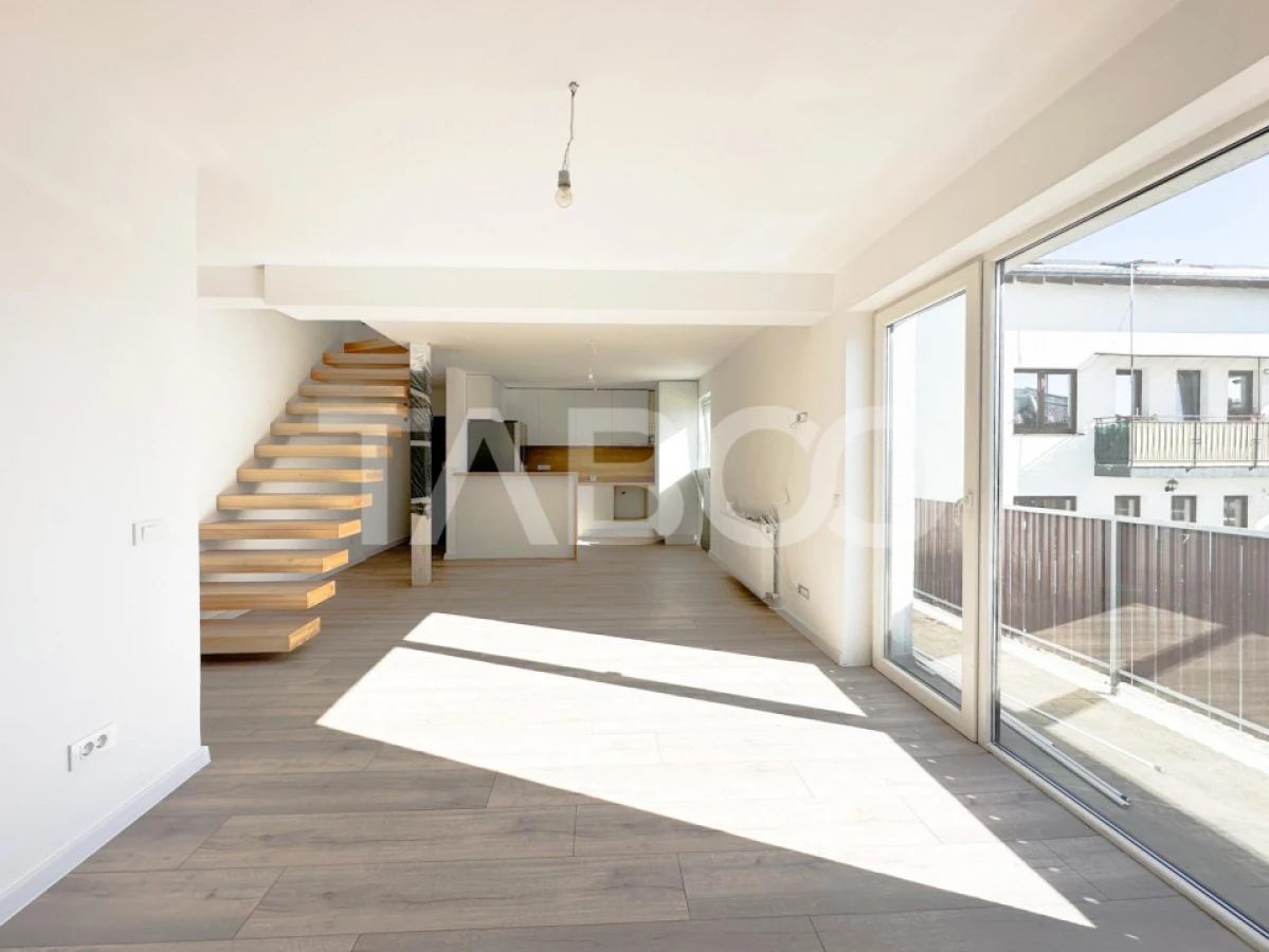 Apartament cu 4 camere 105 mp pe 2 nivele in vila noua cu parcare - 1