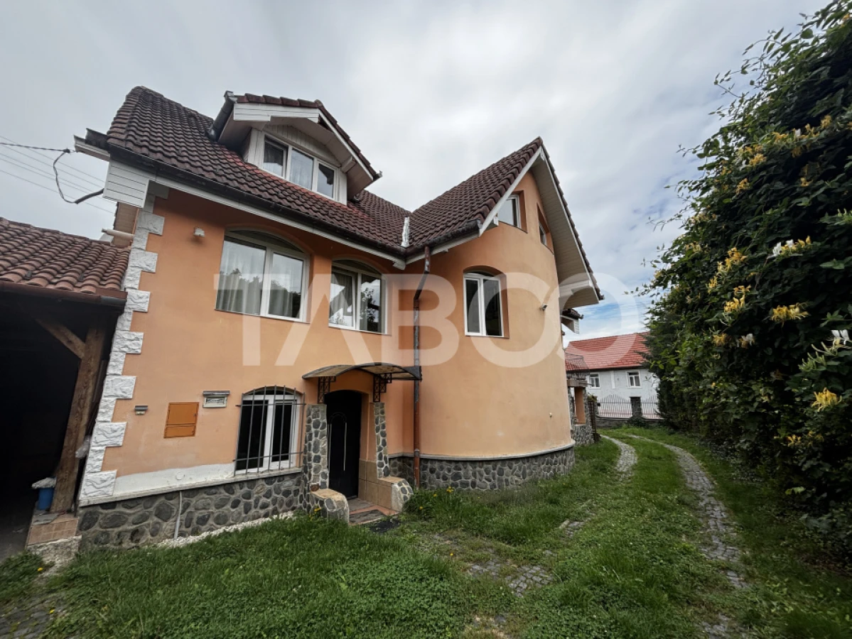 Casa de inchiriat 5 camere + curte ideala pentru muncitori - 1