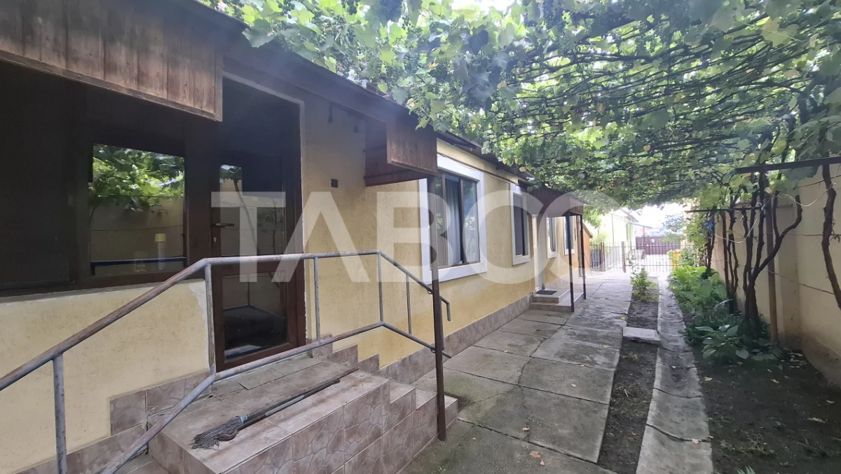 Case de vanzare 118 mp teren 900 mp zona Turnisor - 2