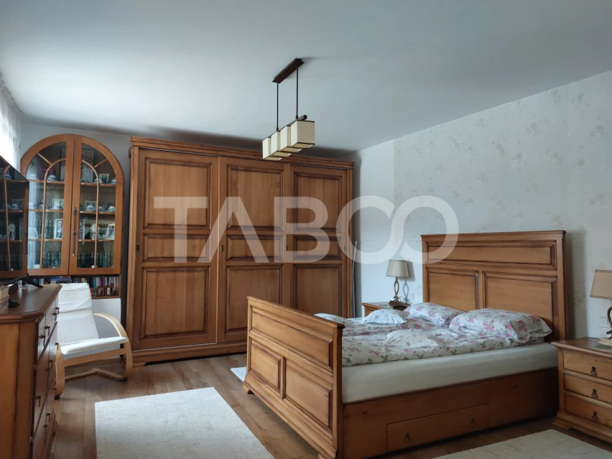 Casa 109 mp 4 camere pivnita terasa loc parcare curte comuna Cisnadie - 2