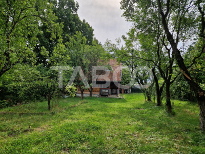 Teren intravilan imprejmuit 1915 mp PUZ aprobat utilitati in Tocile