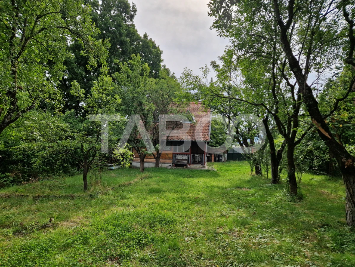 Teren intravilan imprejmuit 1915 mp PUZ aprobat utilitati in Tocile - 1