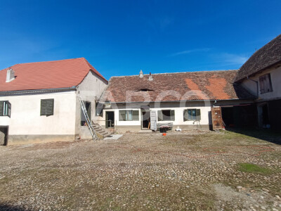 Casa saseasca plina de istorie de vanzare in satul Nou judetul Sibiu