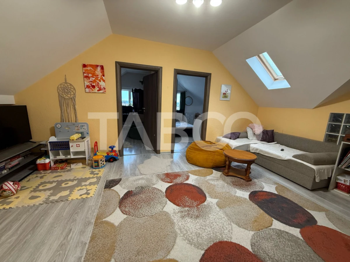 De vanzare mansarda 72 mpu 2 dormitoare zona de interes Tilisca - 2