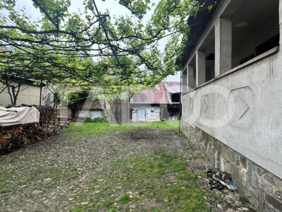 Casa individuala de vanzare teren liber 300 mp cu Rasinari Sibiu