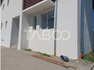 Duplex de vanzare 150 mp P+1E 4 camere 145 mp teren liber Cisnadie