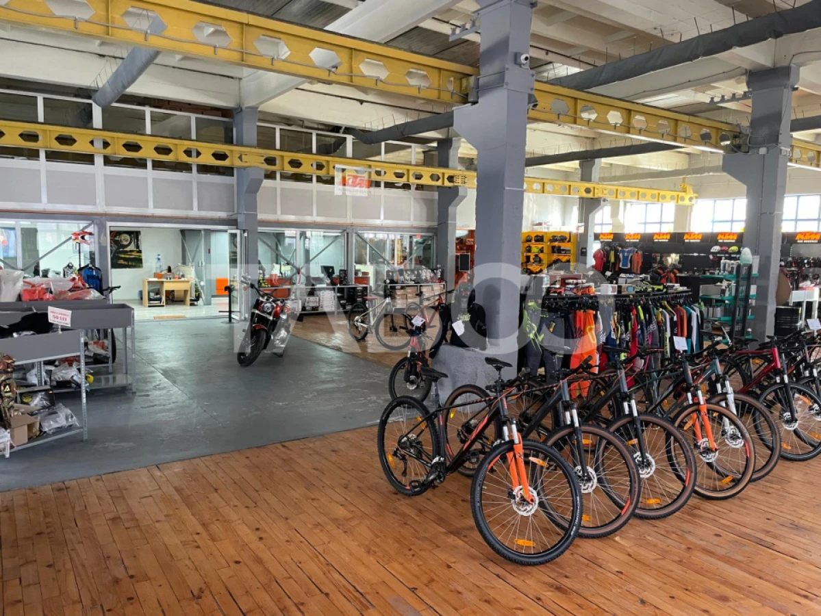 Hala 430mp cu vitrina 21m si birouri zona circulata Piata Cluj - 2