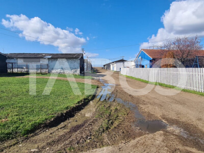 Teren de vanzare pe drumul vechi al Pianului