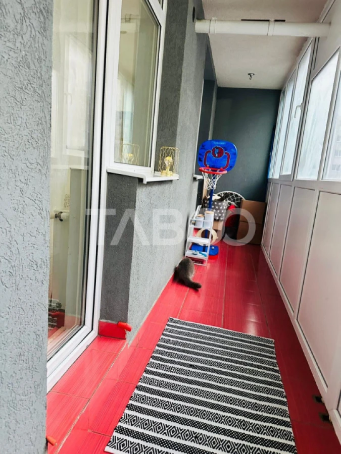 Apartament de vanzare 3 camere si parcare in cartier Iris - 8