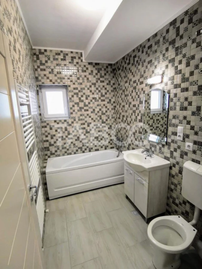 Nu ca il vand eu dar chiar e bun-2 apartamente de vanzare etajul 1 - 10