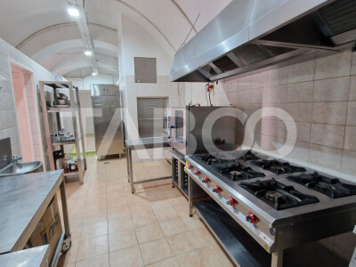 Piata Mare-Restaurant terasa si bar de inchiriat