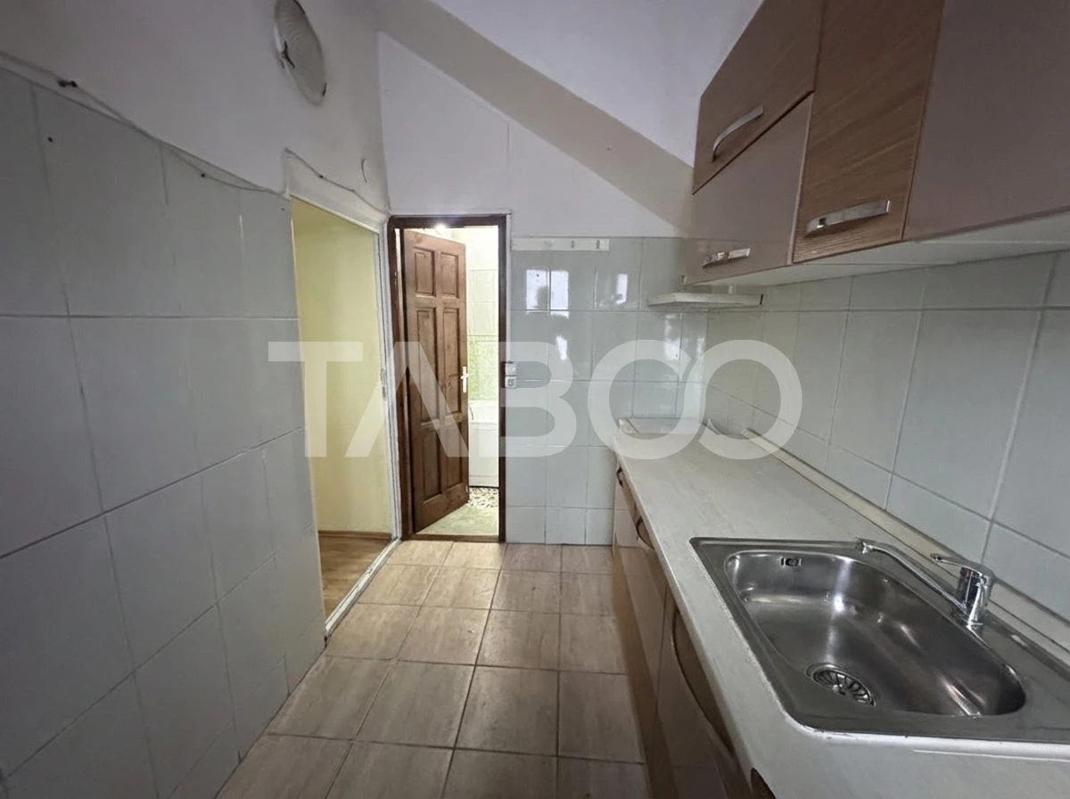 Garsoniera de vanzare si 1 loc de parcare in curte Podul Minciunilor - 3