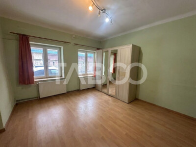 Garsoniera de vanzare si 1 loc de parcare in curte Podul Minciunilor