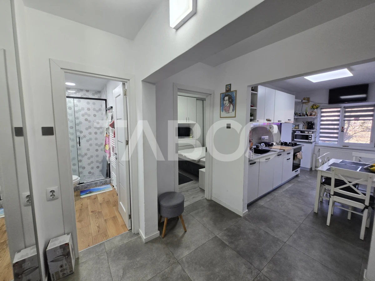 Apartament 2 camere de vanzare 51mp decomandat zona Vasile Aaron Sibiu - 5