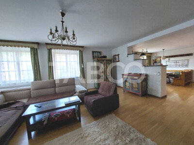 Casa de vanzare specific sasesc si atelier pret avantajos Cisnadioara