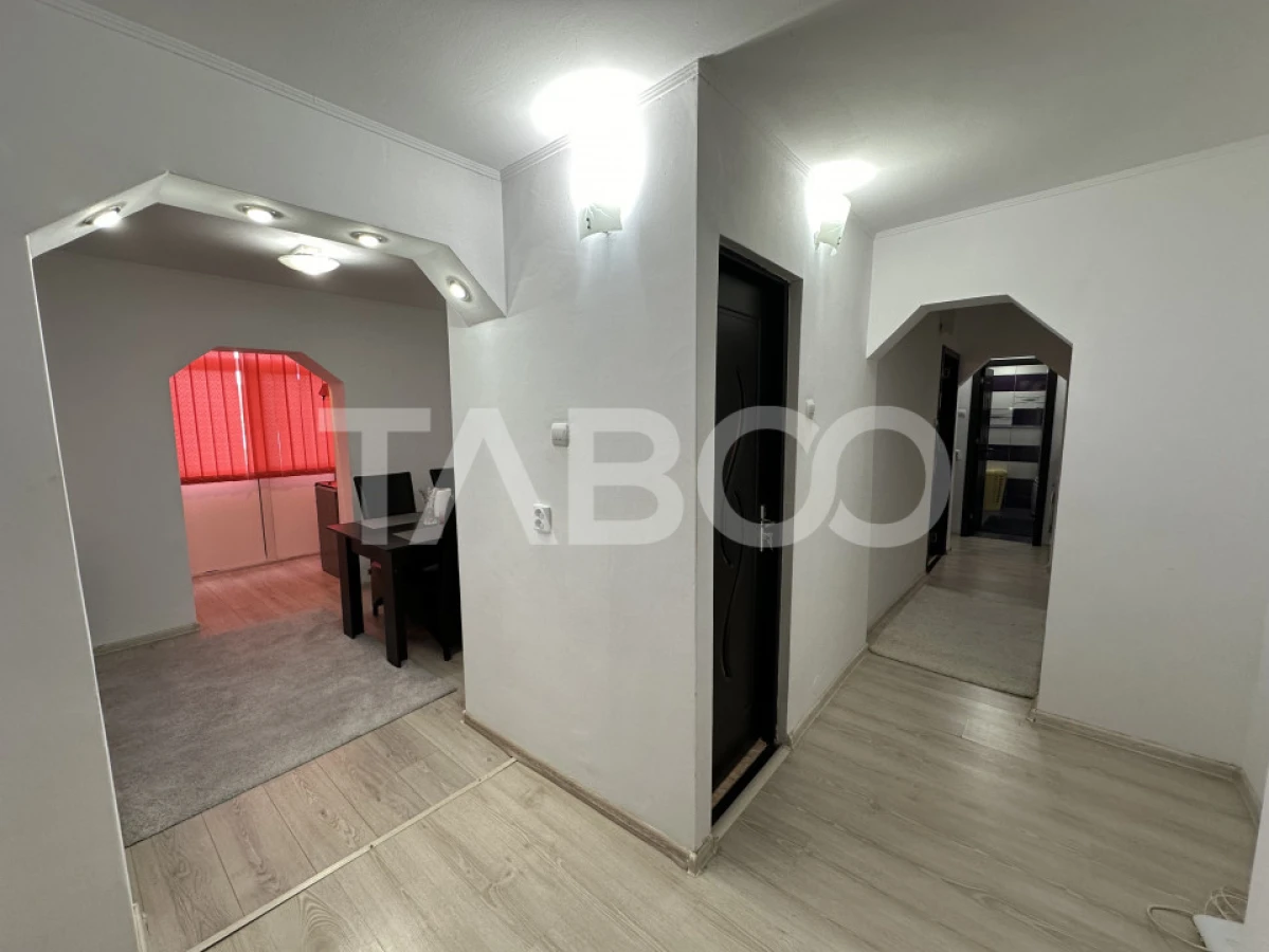 Apartament decomandat 3 camere 2 bai 68 mpu etaj 3 Calimanesti Valcea - 2
