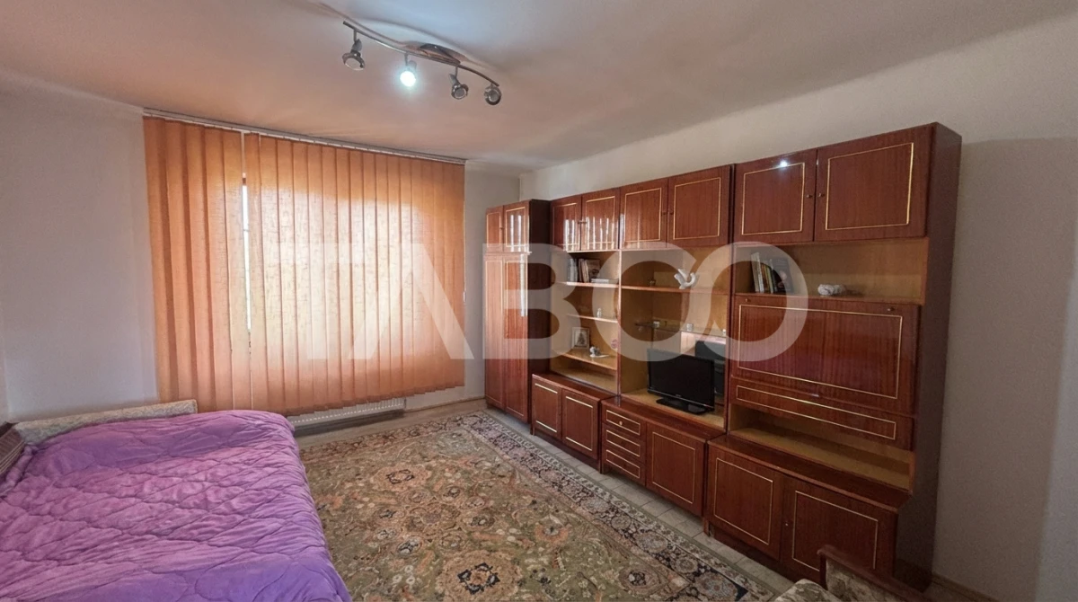 Casa individuala de vanzare 756 mp teren Sura Mare zona deosebita - 1
