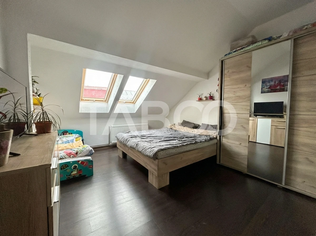 Apartament cu 2 camere de vanzare in bloc cu curte zona Turnisor - 4