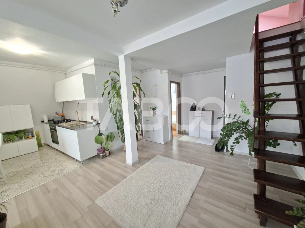 Apartament cu 3 camere de vanzare - mansarda Vasile Aaron - intabulata - 7