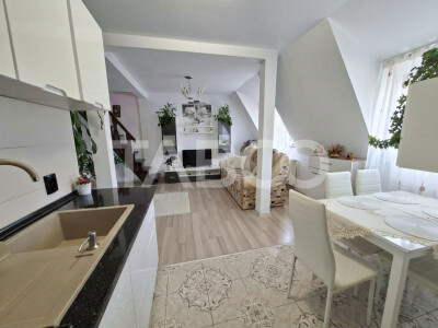 Apartament cu 3 camere de vanzare - mansarda Vasile Aaron - intabulata
