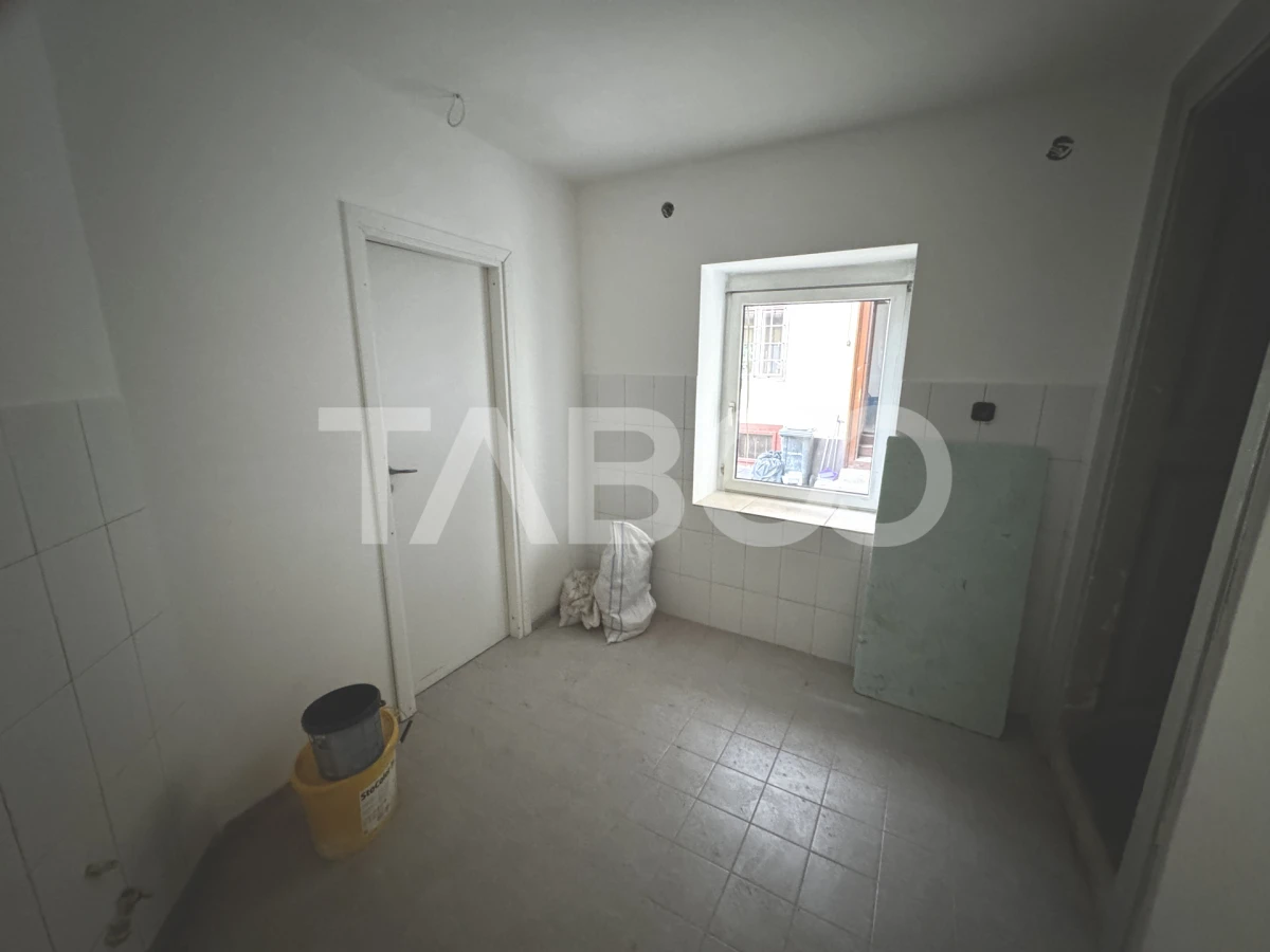 Spatiu comercial de inchiriat in centrul Cristianului cu vad bun - 7