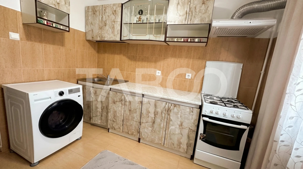 Garsoniera de vanzare decomandata etaj intermediar 1 zona Lupeni Sibiu - 1