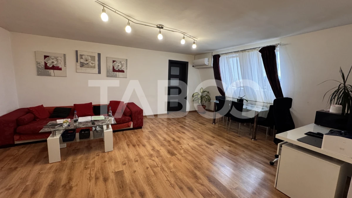 Apartament 3 camere de vanzare MOBILAT UTILAT 77mp Calea Cisnadiei - 9