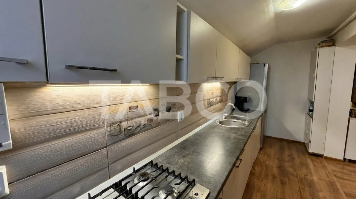 Apartament 3 camere de vanzare MOBILAT UTILAT 77mp Calea Cisnadiei - 3