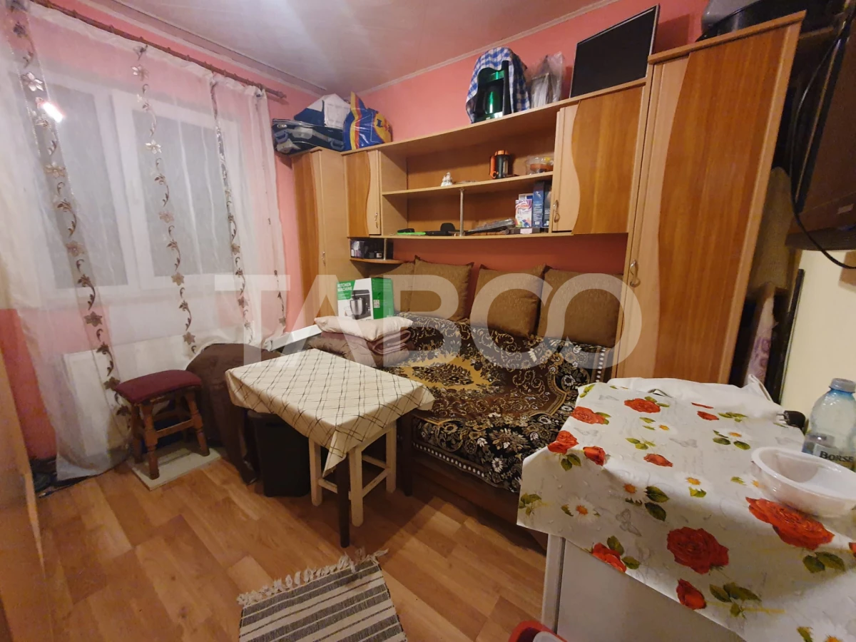 Apartament semidecomandat 2 camere parter 45 mpu Zona Tudor - 4