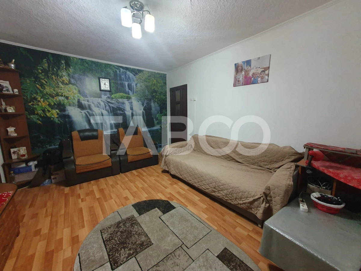 Apartament semidecomandat 2 camere parter 45 mpu Zona Tudor - 2