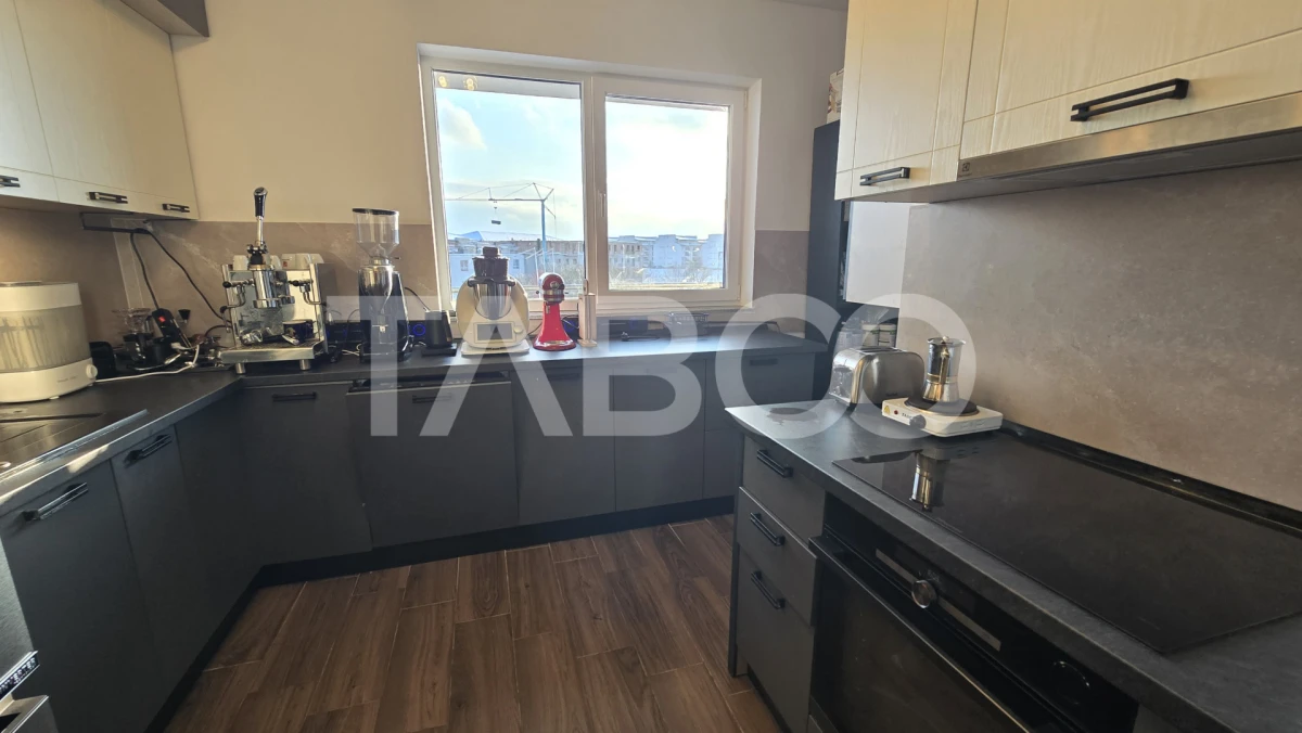 Apartament de vanzare 3 camere 93mp 2 bai balcon si lift Rahovei Sibiu - 5