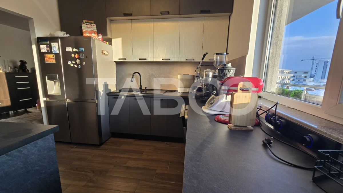 Apartament de vanzare 3 camere 93mp 2 bai balcon si lift Rahovei Sibiu - 4